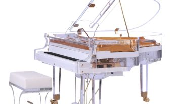 Lumiere Royale Transparent piano in white with gold_4